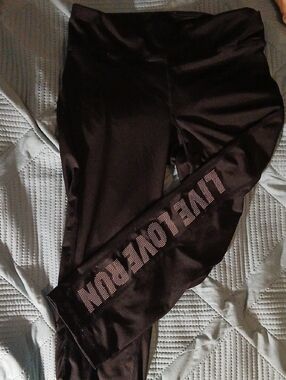 Black 'LIVE LOVE DREAM' Athletic Leggings